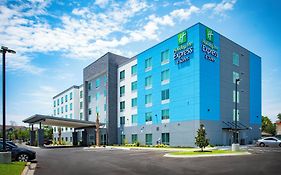 Holiday Inn Express & Suites Pensacola Airport North - I-10 By Ihg